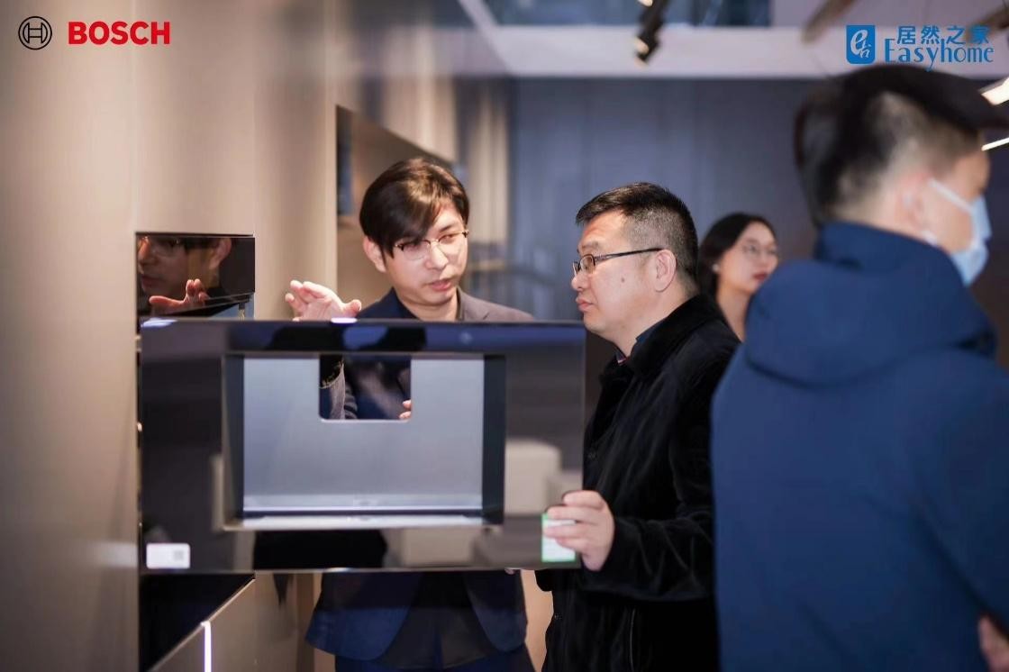 蓝狮登录:博世家电新品嵌入式净饮机亮相青岛居然之家